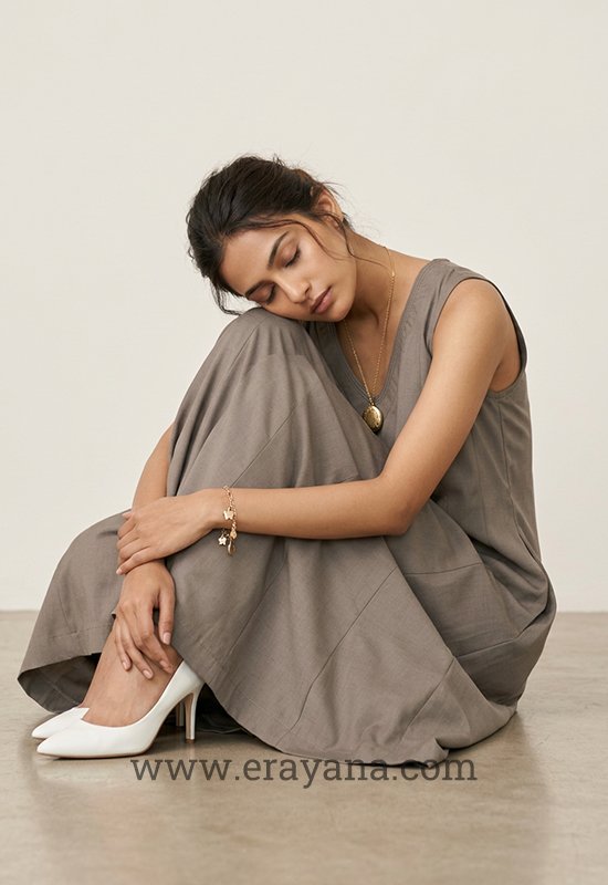 Grey Paneled V-Neck Belted Midi Dress - Image 4